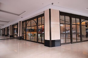 Grand Earl Hotel