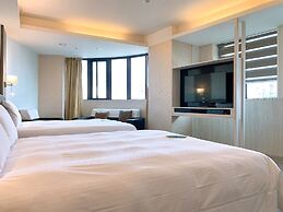 Grand Earl Hotel