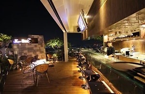 Grand Earl Hotel