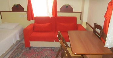 Red Rose Hotel