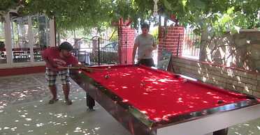 Red Rose Hotel