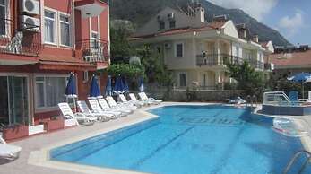 Red Rose Hotel