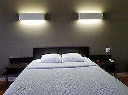 Joys Inn