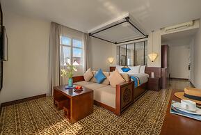 Royal Riverside Hoi An Hotel