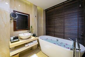 Royal Riverside Hoi An Hotel