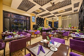Royal Riverside Hoi An Hotel