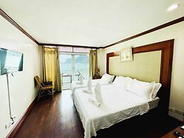 El Nido Beach Hotel