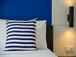 DI Place Hotel