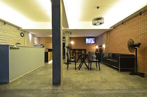 DI Place Hotel