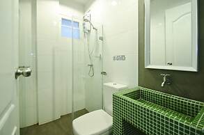 DI Place Hotel