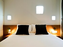 DI Place Hotel
