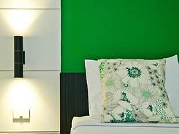 DI Place Hotel