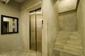 DI Place Hotel