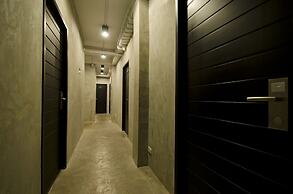 DI Place Hotel