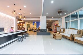 SB Living Place Hotel Phuket Town