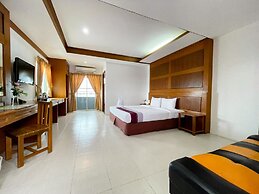 SB Living Place Hotel Phuket Town
