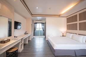 SB Living Place Hotel Phuket Town