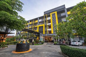 SB Living Place Hotel Phuket Town