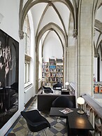 THE QVEST hideaway