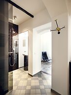 THE QVEST hideaway