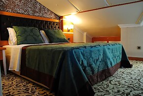 Malahit Exclusive City Hotel