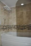 Malahit Exclusive City Hotel