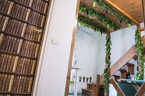B&B Tecla