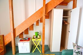 B&B Tecla