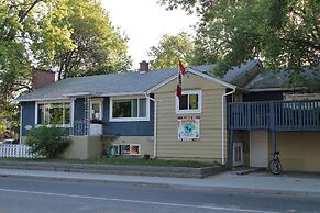 Kelowna International Hostel