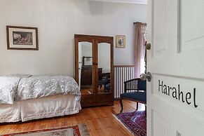 Stone Maiden Inn