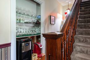 Stone Maiden Inn