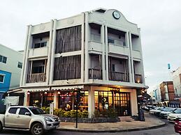Nakorn de Sukhothai hip hotel