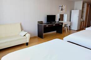 Gogo House