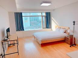 Gogo House