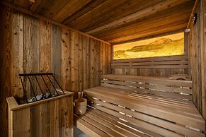VALARA Alpine Art Hotel