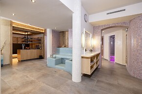 VALARA Alpine Art Hotel