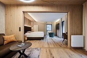 VALARA Alpine Art Hotel