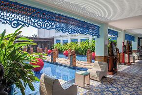 Mayfair Palm Beach Resort