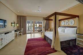 Mayfair Palm Beach Resort