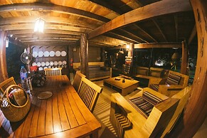 Rice Barn and Rooms