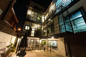 Inno Hostel & Pub Lounge Hongdae