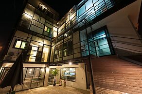 Inno Hostel & Pub Lounge Hongdae