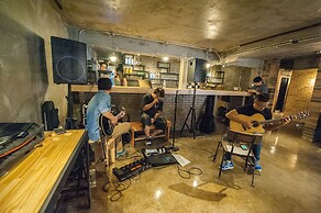 Inno Hostel & Pub Lounge Hongdae
