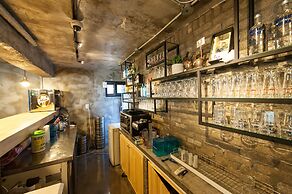 Inno Hostel & Pub Lounge Hongdae