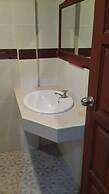 Rattana Guesthouse & Bungalow