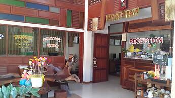 Rattana Guesthouse & Bungalow