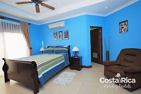 Macaws Ocean Club