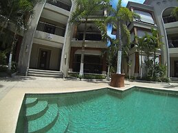 Macaws Ocean Club