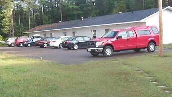 Pine Motel