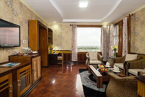 Hotel Shwe Pyi Thar
